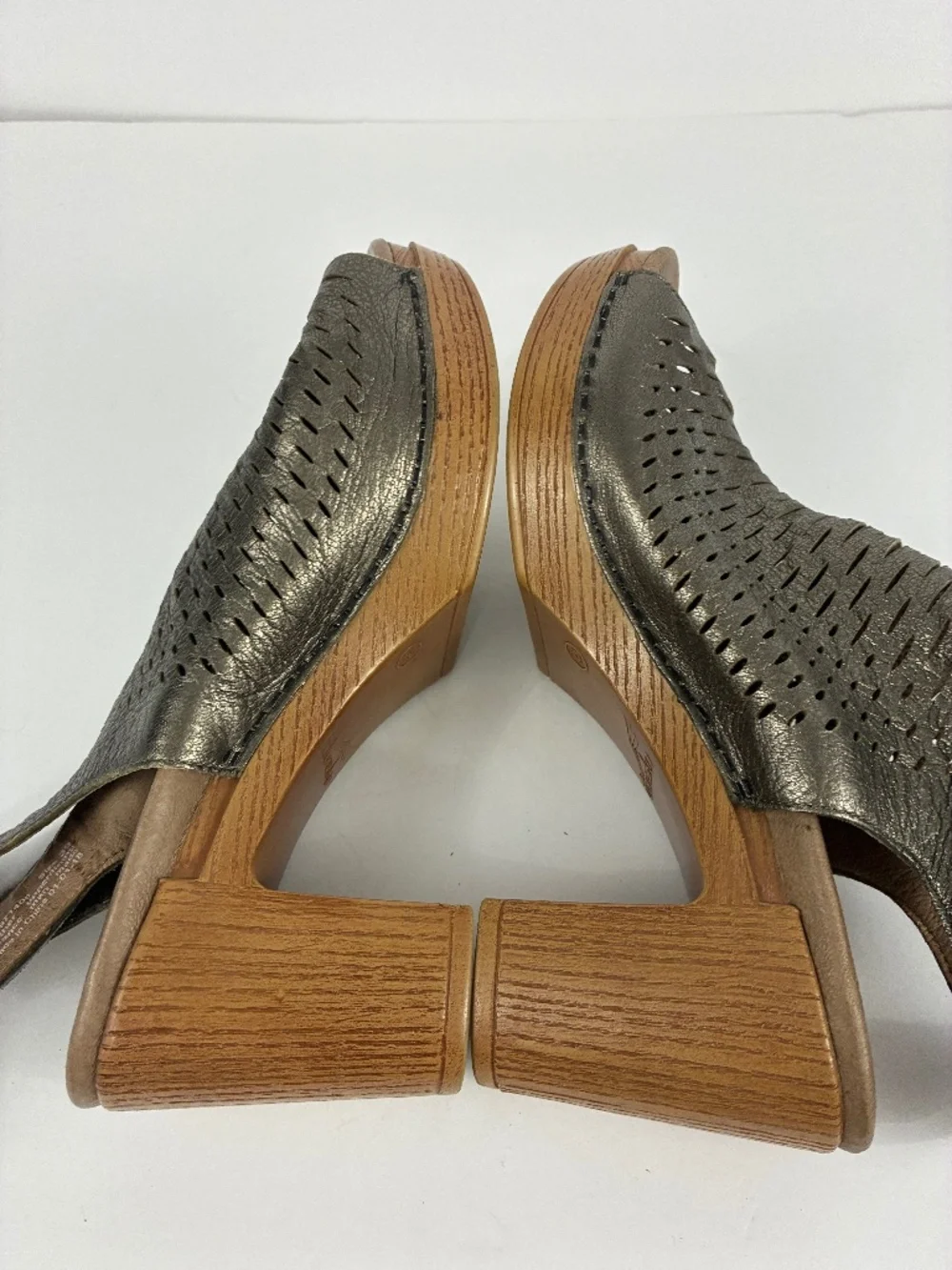 Dansko Danae Bronze Platform Sandals 8.5 9 Metallic Pewter Perforated Mules Clog